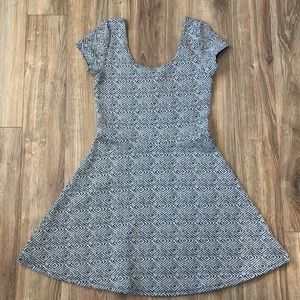Short sleeve dress